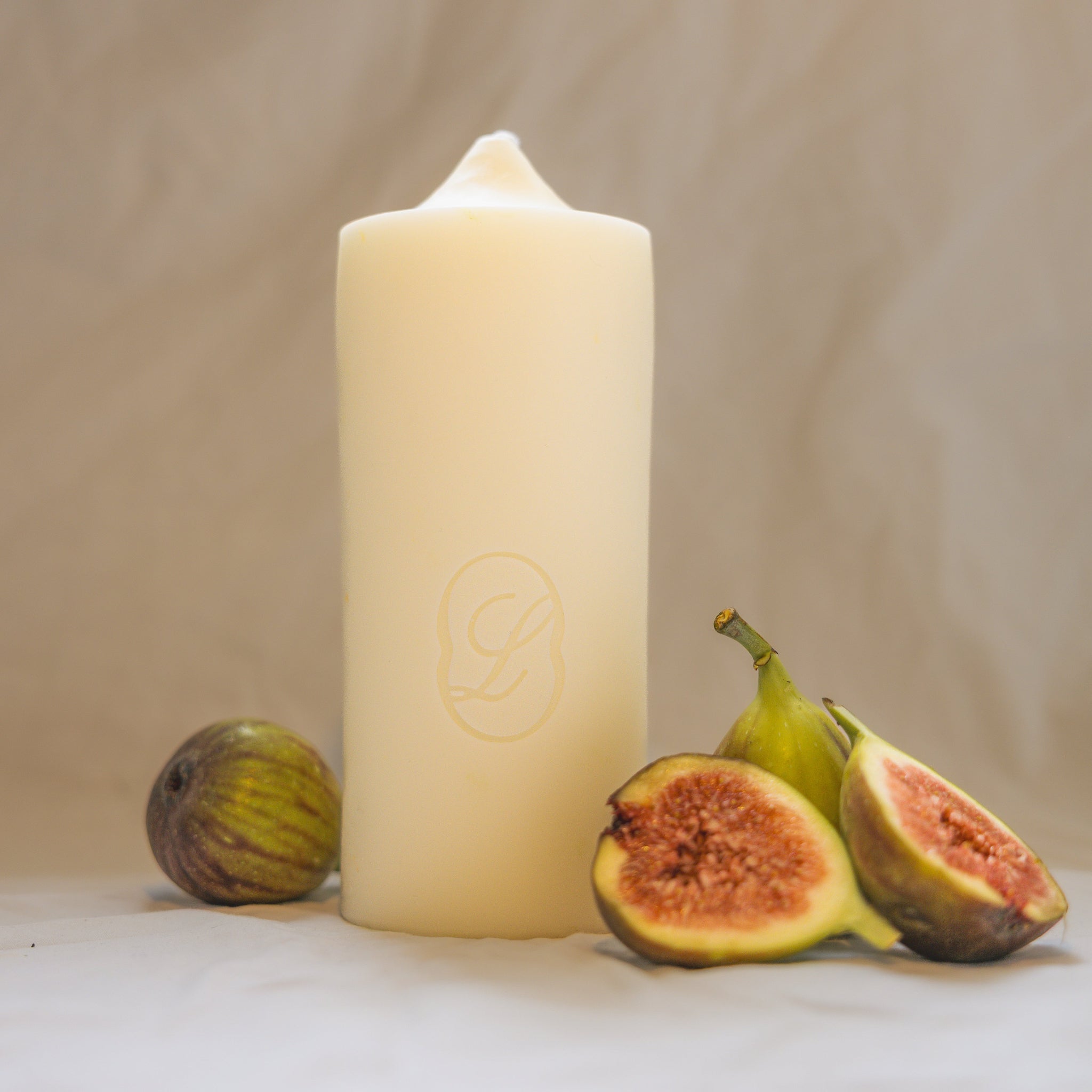 LLIOR Signature Candle beeswax soy unscented luxury pillar candle with logo