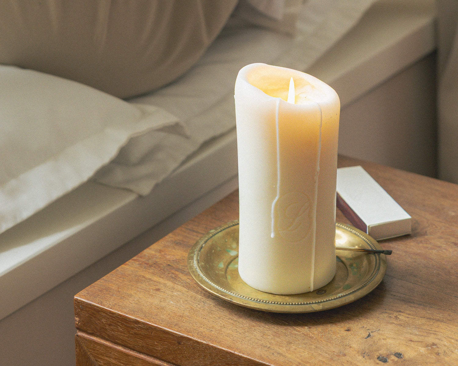 LLIOR Signature Candle beeswax soy wax unscented luxury pillar candle
