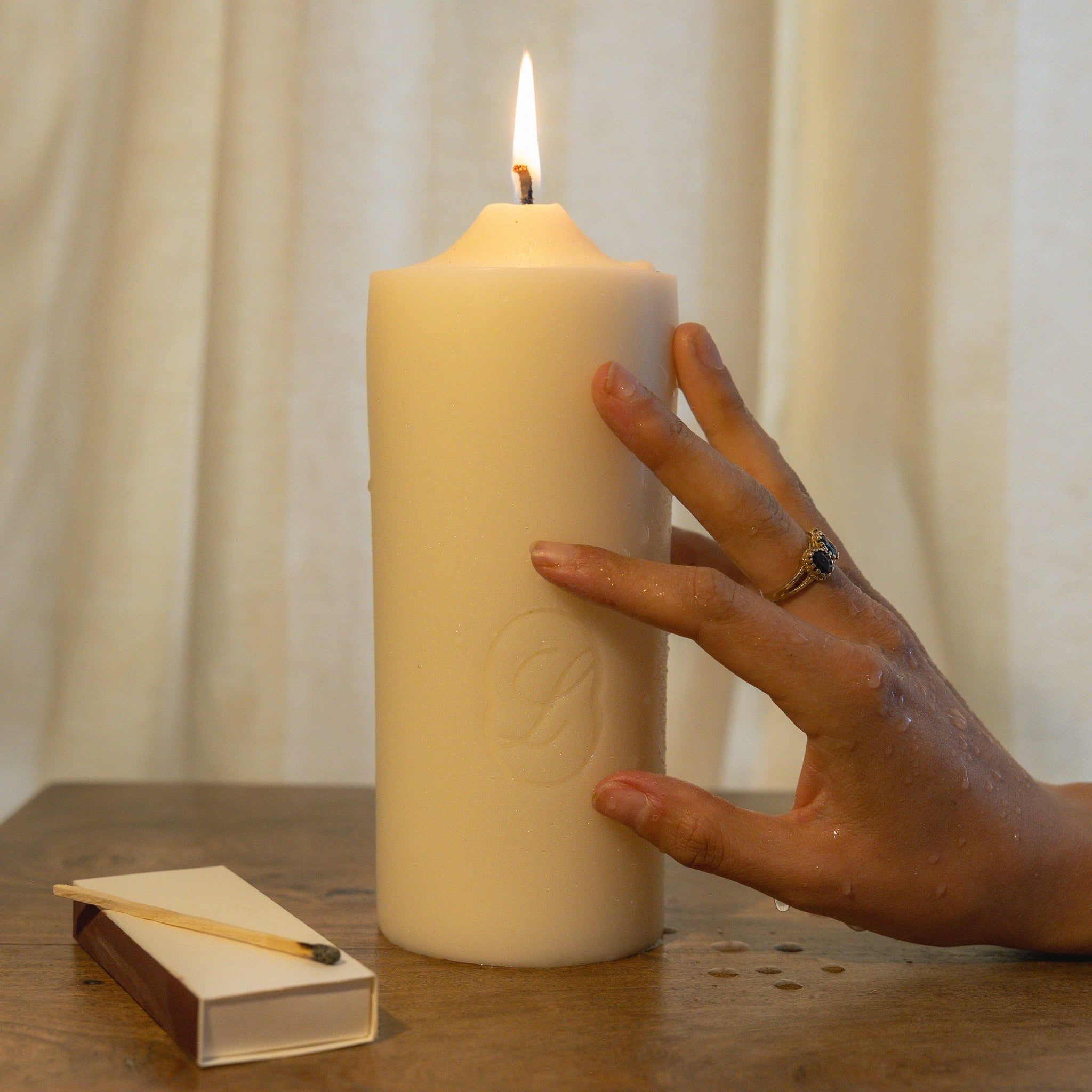 LLIOR Signature Candle warm flame with matchbox iconic luxury candle interior design